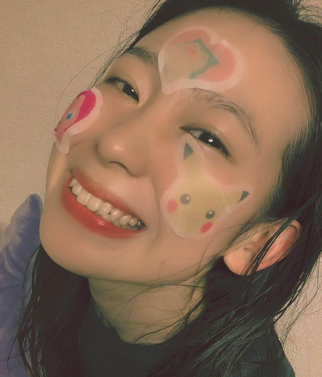 橘花梨さんのインスタグラム写真 - (橘花梨Instagram)「ずっと前に晶ちゃんがくれたポケモンパック、ついに開封。元気でる〜☺️どアップ失礼します #ポケモンポイントパック #ポケモンパック」4月5日 1時26分 - tachibana_karin