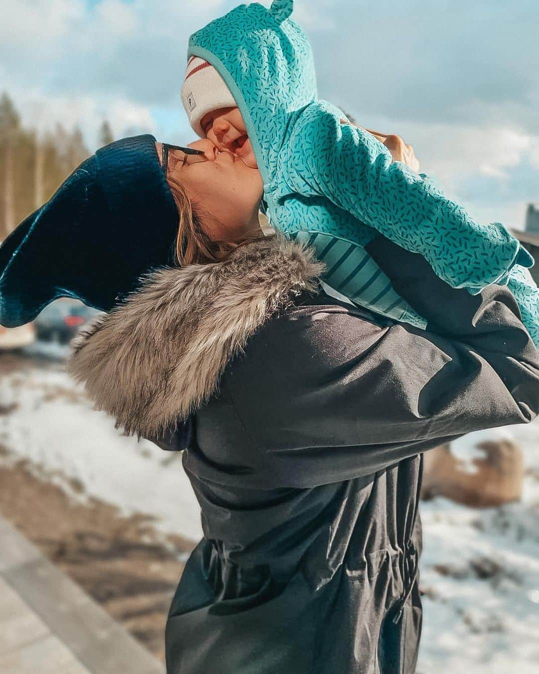 チャチー・ゴンザレスのインスタグラム：「The constant light in my life ❤️ I love my happy, gorgeous little bean.」