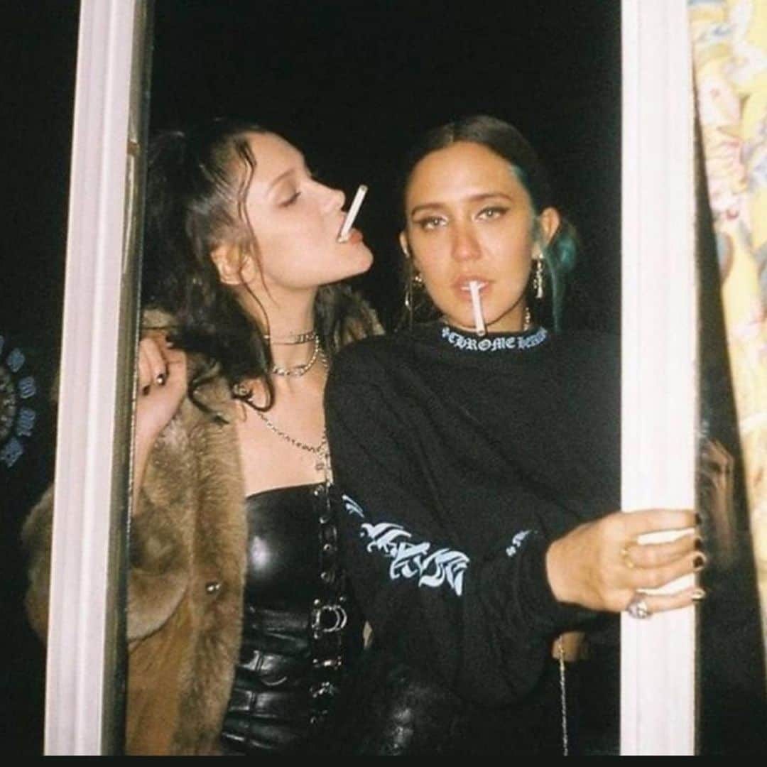 ベラ・ハディッドさんのインスタグラム写真 - (ベラ・ハディッドInstagram)「Rock n roll princess. Bday queen. @jessejostark」4月5日 8時51分 - bellahadid