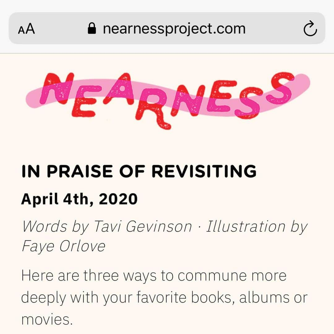 タヴィ・ゲヴィンソンさんのインスタグラム写真 - (タヴィ・ゲヴィンソンInstagram)「If you miss Rookie, I recommend @nearnessproject! Rookie alums @annaclairewhite and @aliiiiia just launched it as a place for people to read & make content about life in isolation. They’re taking submissions and posting playlists, DIYs, reflections, all the good stuff. It feels like a great big hug 🥰❤️ My piece went up today. Gorgeous illustration by @fayeorlove, link in bio 🌻🌻🌻 :’-) ❤️」4月5日 3時39分 - tavitulle