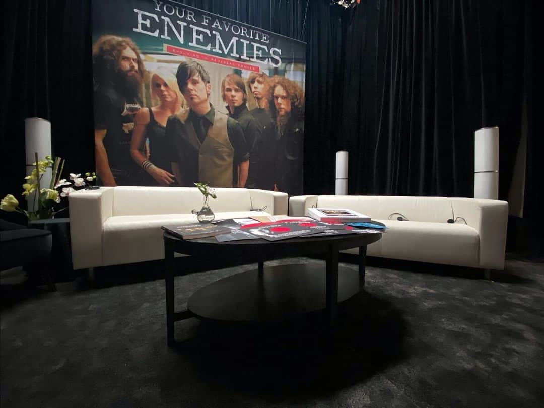 Your Favorite Enemiesのインスタグラム：「Just a quick reminder to let you know that we are going live tomorrow, Sunday, April 5, at 9am (ET), on Facebook and YouTube simultaneously. Join us for a soulful moment shared together.  As we have recently released our project "The Early Days", which goes over the first years from 2006 to 2009 of our journey as Your Favorite Enemies, we wanted to share it with you a little more. We wanted to bring you with us, in our universe, and we thought that a live stream was the perfect thing to do. The set is ready. So are the cameras. And we are, more than ever. The only thing missing is you.  See you tomorrow!  PS : Une édition en français suivra à 12h (heure du Québec) / 18h (heure de France)  #yourfavoriteenemies #yfeearlydays #earlydays #livestream #facebooklive #throwback #2008 #stayhome #restezchezvous #togetherathome #ensemblecheznous」
