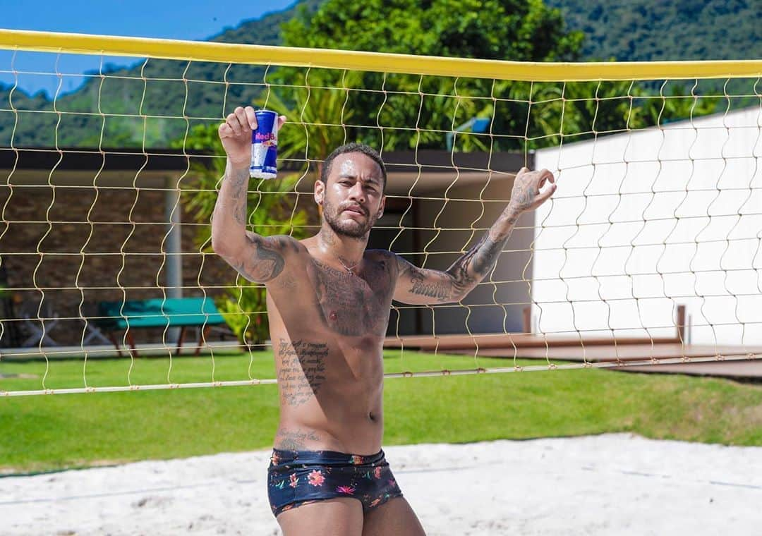 ネイマールさんのインスタグラム写真 - (ネイマールInstagram)「Semana concluída com @redbull 😅🤪 📸 by: @gilcebola」4月5日 4時49分 - neymarjr