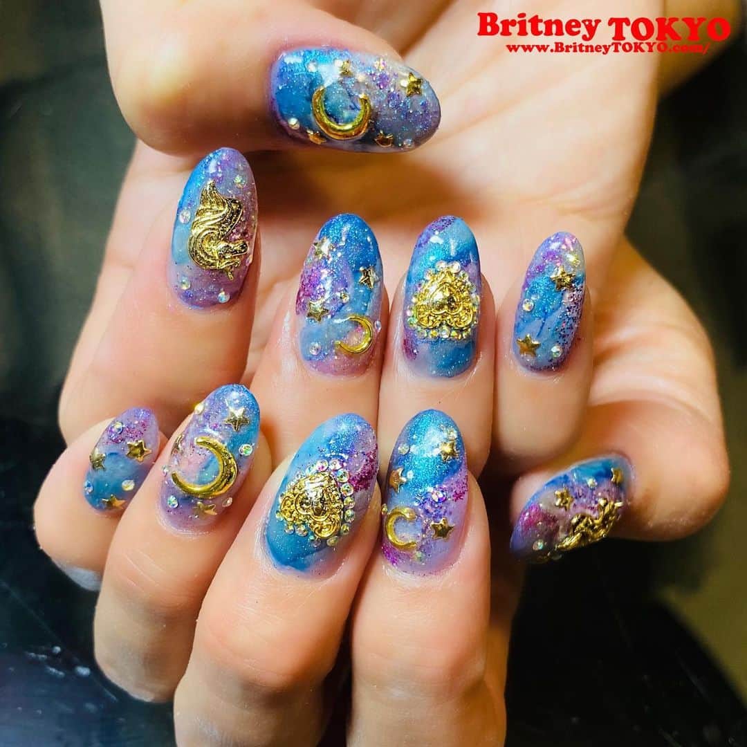Britney TOKYOさんのインスタグラム写真 - (Britney TOKYOInstagram)「Cosmo💫✨🌌 #nailart #nails #previouswork #britneytokyo Used: @apresnailofficial #artink @initygel_official #dressupcollection」4月5日 6時36分 - britneytokyo