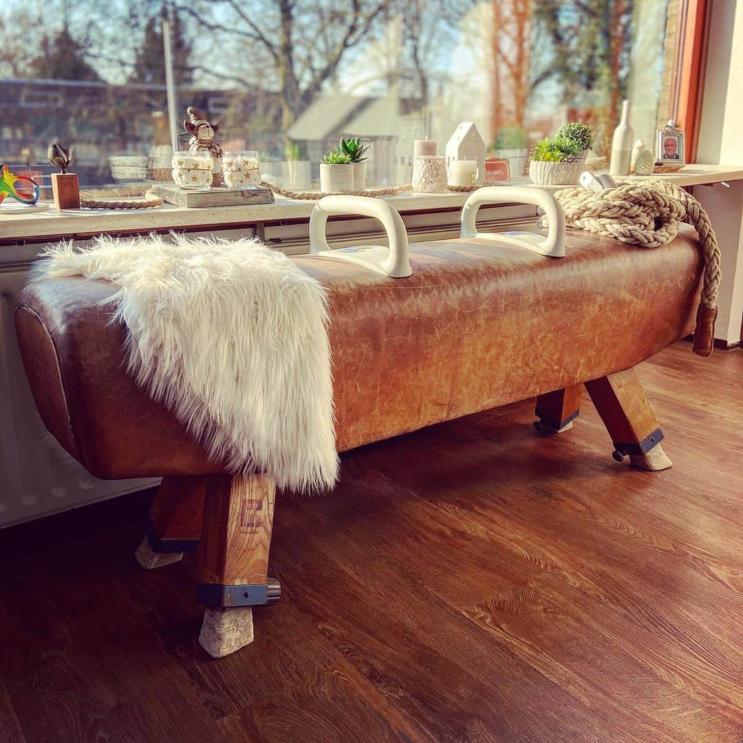 ヴェラ・ファン・ポールのインスタグラム：「New home ➡️ New decoration 🤩🤗#oudstejftoestel #gezelligheid #gezelligheidinhuis #homesweethome」