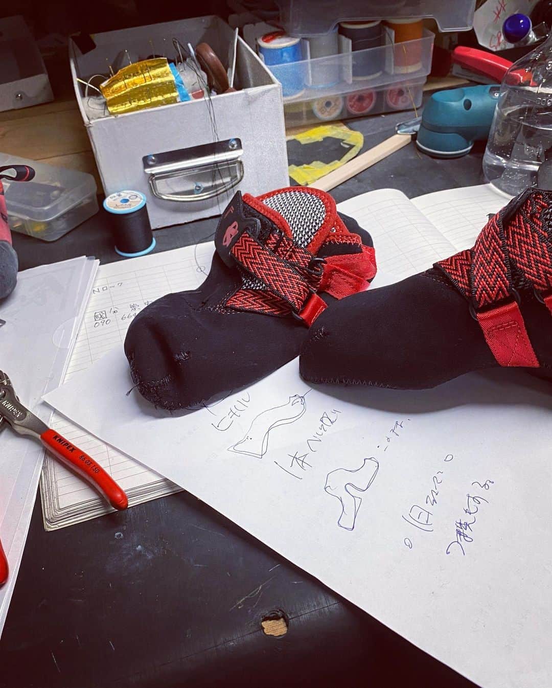 小山田大さんのインスタグラム写真 - (小山田大Instagram)「ビスポークアグロ。  一足作って頂ける事になりました！ 僕は足幅が広いのでアグロにシャーマンラストを入れて作ってみる事に。 他にも改良点を色々と盛り込んでみました。 凄い靴が出来そう。 完成が楽しみです。」4月5日 9時45分 - dai_koyamada