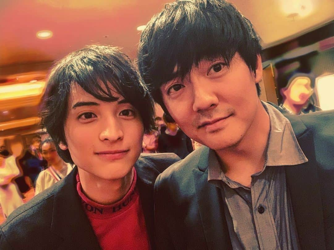 長田成哉のインスタグラム：「楽しみにしてたことが無くなったり、目に見えない不安でみんな疲れてきて元気無くなってきてると思うから、元気になれるカッコいいヤツの写真貼っとくよ。 なぁ、コウ。  #勇猛の騎士 #ハヤテ #会いたい」