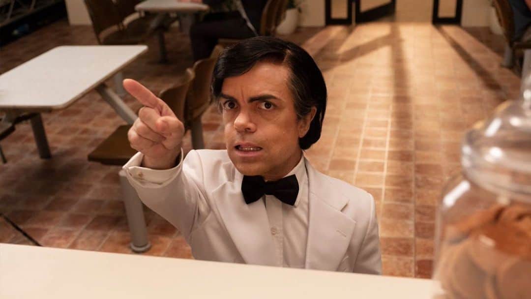 ピーター・ディンクレイジのインスタグラム：「Have you seen My Dinner with Hervé?」