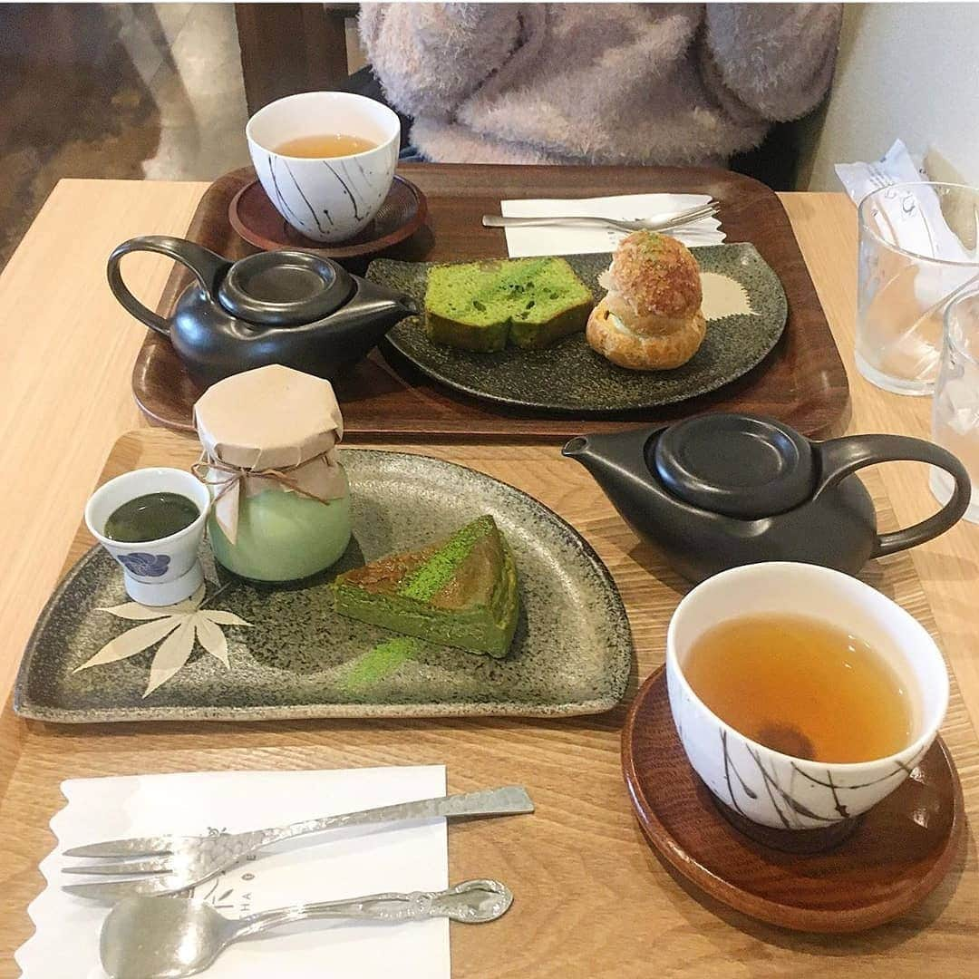 4meee!さんのインスタグラム写真 - (4meee!Instagram)「名古屋にある日本茶専門店「日本茶喫茶 茶縁」 . ドリンクの種類の豊富さとおいしいスイーツが話題！ . 抹茶好き、お茶好きにはたまらないカフェなんです🍵 . こちらは１日50食限定、「抹茶の七福神」👼 食べられたらいいこと起こりそう…！ . #4MEEE_cafe ■日本茶専門店 茶縁 愛知県名古屋市 . . ❣️ ﻿Photo by　@n.o.o.e . 流行りのアイテムやスポットには　@4meee_com をタグ付けして投稿してください🎀 . #4MEEE#フォーミー#アラサー女子#女子力向上委員会﻿#nagoya #nagoyacafe #nagoyagourmet #名古屋カフェ#名古屋#名古屋スイーツ #愛知県#愛知カフェ #愛知カフェ巡り #名古屋喫茶店 #名古屋カフェ巡り #関西カフェ#カフェ#カフェ巡り #カフェ活 #抹茶#抹茶の七福神#日本茶専門店茶縁#茶縁#chaen#お抹茶#お抹茶スイーツ#お抹茶セット #抹茶女子」4月5日 11時13分 - 4meee_com