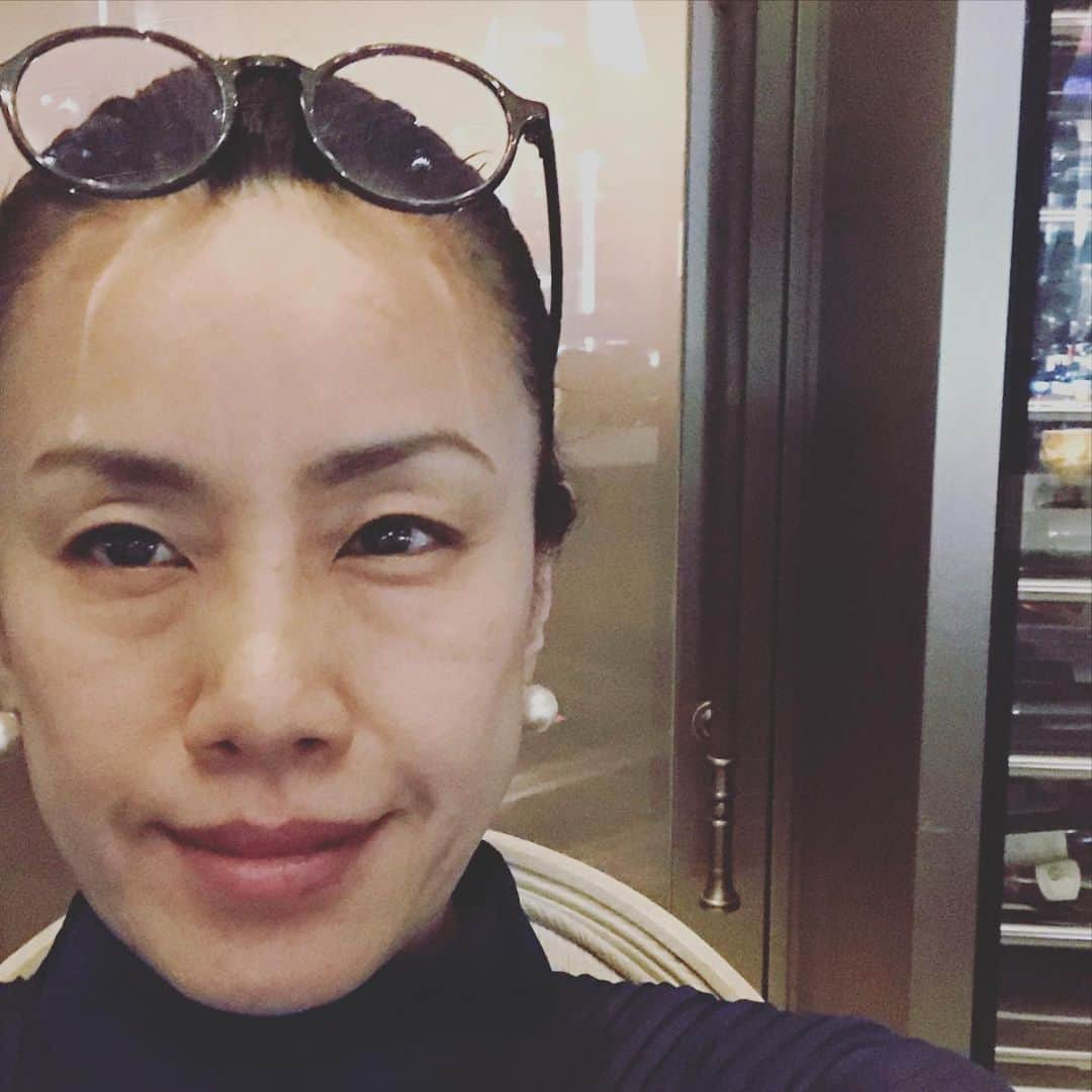 のインスタグラム：「いつかの、私。 うっかり歳を重ねてきたかなぁ。 自分と向き合う毎日。 ふんわり、やっとくよ。」