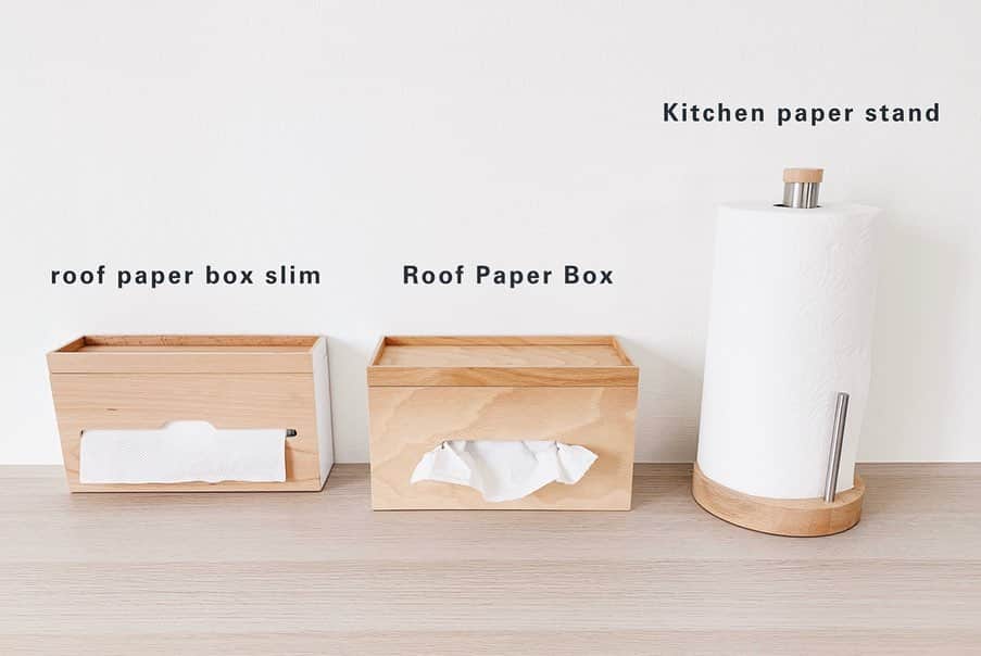 ideaco online storeさんのインスタグラム写真 - (ideaco online storeInstagram)「・ 木製キッチンペーパー収納いろいろ☺︎ ・ ソフトパックタイプなら "roof paper box slim" (ルーフペーパーボックススリム) ・ ロールタイプなら "Roof paper box" (ルーフペーパーボックス) ・ コストコなど大判ロールタイプなら "kitchen paper stand" (キッチンペーパースタンド) ・ ・ よく使うキッチンペーパーの収納には出しっぱなしでokなシンプルなデザインを選びたいですね◎ ・ あなたのお家に合うのはどのタイプですか？ ・ ・ ソフトパックタイプなら石調もあります。 "Torel110"(トレル110) "Torel140"(トレル140) ・ ・ #ideaco#イデアコ#キッチンインテリア#キッチンペーパー#キッチンペーパーホルダー #キッチン収納 #キッチンカウンター #キッチン周り #新生活 #キッチン雑貨 #シンプルインテリア #シンプルライフ #木製インテリア#木製キッチン#台所#台所道具 #暮らしを整える #暮らしのアイデア#暮らしを楽しむ#家づくり #simpleinterior#kitchendesign #kitcheninterior#kitchenpaperholder #kitchenpaperstand」4月5日 11時46分 - ideaco_home