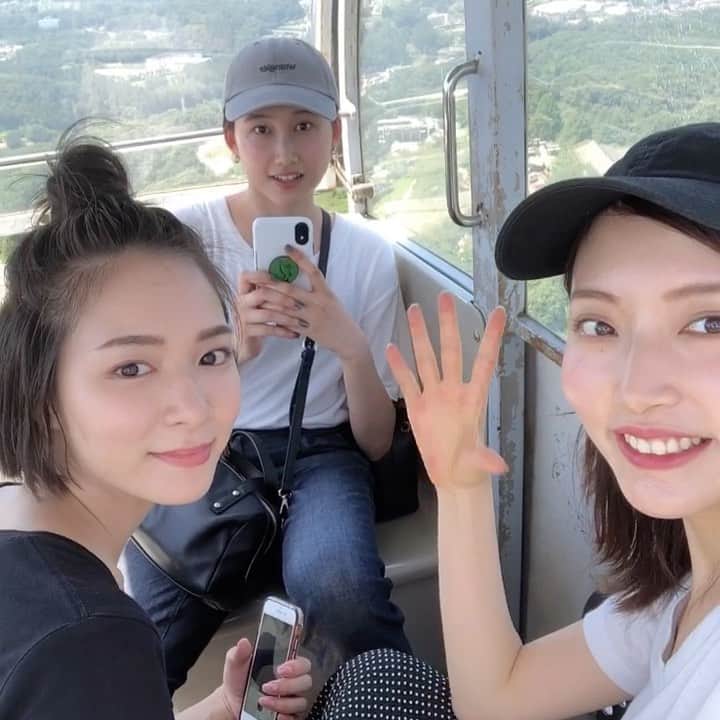 井咲アキのインスタグラム：「😝 自分が最高に楽しかった瞬間を思い出して！☀️ このふざけた小娘三人を見て、少しでも クスって笑って、心が晴れてくれたら嬉しい！✨ コロナに負けるな！！ ○ (去年の夏のバカみたいに楽しかった瞬間) ・ ・ ・ #コロナ#コロナに負けるな#コロナ対策 #笑顔#友達#楽しい#夏#思い出#遊園地 #プレジャーフォレスト#モデル #smile#smileforyou#friends#wasfun #summer#summertime#summervacation #lastsummer#memories#amusementpark」