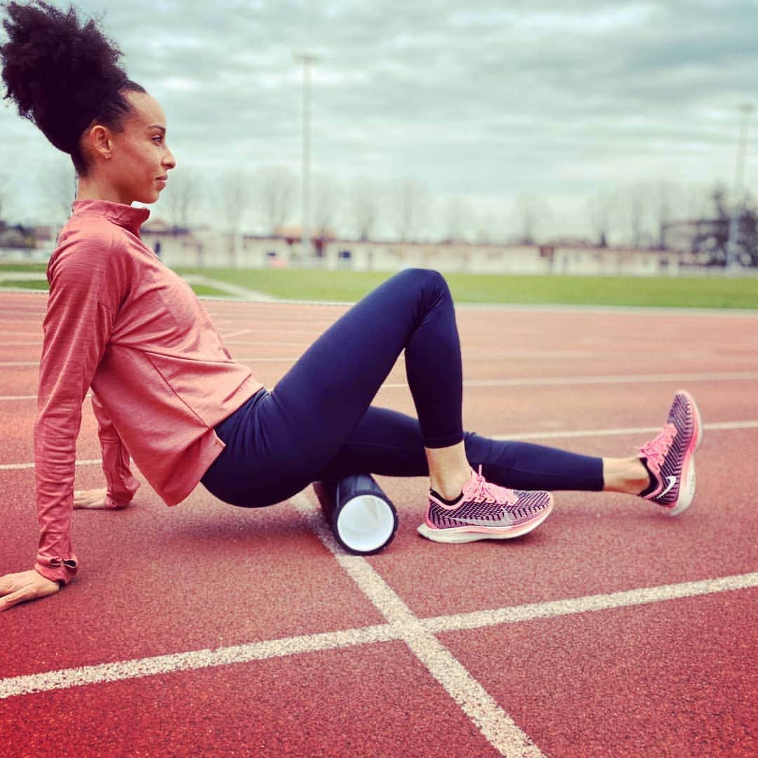 Elea Mariama DIARRAのインスタグラム：「3x500m, 4x600m, 5x1000m... Je suis prête à faire n'importe qu'elle séance tant que c'est sur du tartan ! #missmytrack」