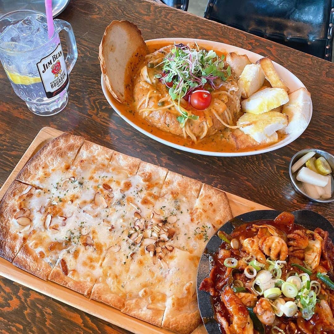 チェ・スルギさんのインスタグラム写真 - (チェ・スルギInstagram)「. 방이동맛집탐방🥰 . 맛있어보이는 메뉴가 너무 많아서  선택장애와따!! 구래도 완전 굿초이스+_+  넘무맛있고, 피치하이볼로 기분도  귯뜨😆😆 오늘도 성공적!!! . . #동경레스펍태 #방이동술집」4月6日 2時03分 - angel9028