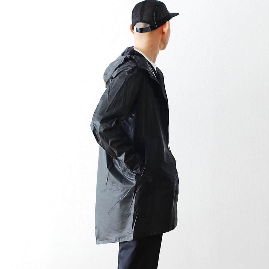 wonder_mountain_irieさんのインスタグラム写真 - (wonder_mountain_irieInstagram)「_ ARC’TERYX VEILANCE / アークテリクス ヴェイランス “Monitor SL Coat – Mens Black” ￥88,000- _ 〈online store / @digital_mountain〉 http://www.digital-mountain.net/shopdetail/000000009700/ _ 【オンラインストア#DigitalMountain へのご注文】 *24時間受付 *15時までのご注文で即日発送 *1万円以上ご購入で送料無料 tel：084-973-8204 _ We can send your order overseas. Accepted payment method is by PayPal or credit card only. (AMEX is not accepted)  Ordering procedure details can be found here. >>http://www.digital-mountain.net/html/page56.html _ 本店：#WonderMountain  blog>> http://wm.digital-mountain.info/blog/20280330-1/ _ #ARCTERYXVEILANCE #アークテリクスヴェイランス cap→ #nanamica ￥7,344- _ 〒720-0044  広島県福山市笠岡町4-18  JR 「#福山駅」より徒歩10分 (水曜、木曜定休) #ワンダーマウンテン #japan #hiroshima #福山 #福山市 #尾道 #倉敷 #鞆の浦 近く _ 系列店：@hacbywondermountain _」4月5日 19時04分 - wonder_mountain_