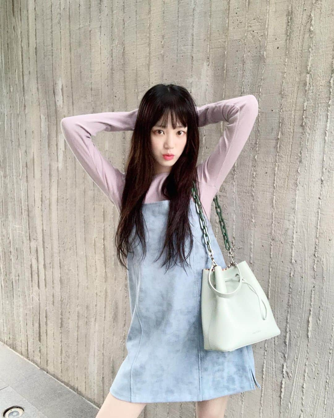 イ・ユビさんのインスタグラム写真 - (イ・ユビInstagram)「J.estina bag X Yubi ❣️ #제이에스티나핸드백 #제이에스티나 #버킷백」4月5日 19時29分 - yubi_190