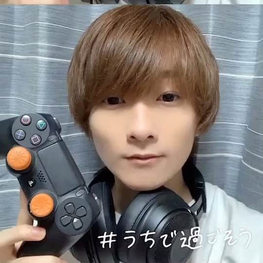 のインスタグラム：「ゲームしまくって全然sns更新できてない！😢😢 おうち時間みんな何してますか〜😳😳💭 ショートムービー作ってみた😹  #snowcam #ショートムービー #おうち時間 #エモログ #BongBong」