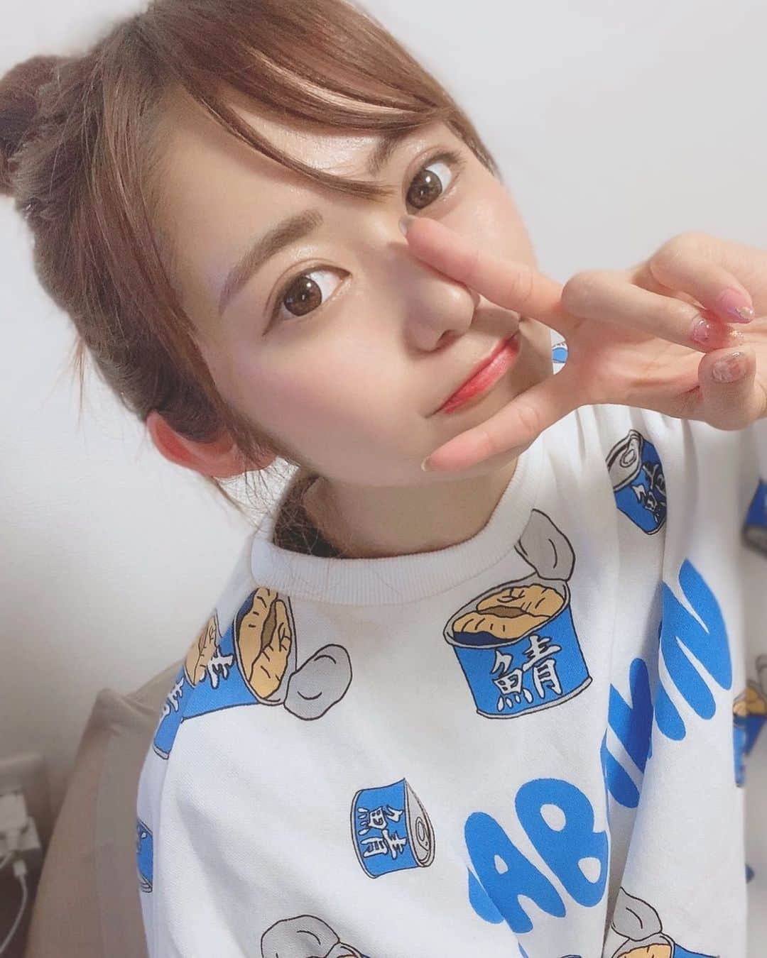 のインスタグラム：「. . 🐟SABAKAN🐟 . トマトとフグも欲しい🤢🤢 . #punyus #トレーナー #鯖缶 #サバ缶 #🐟」