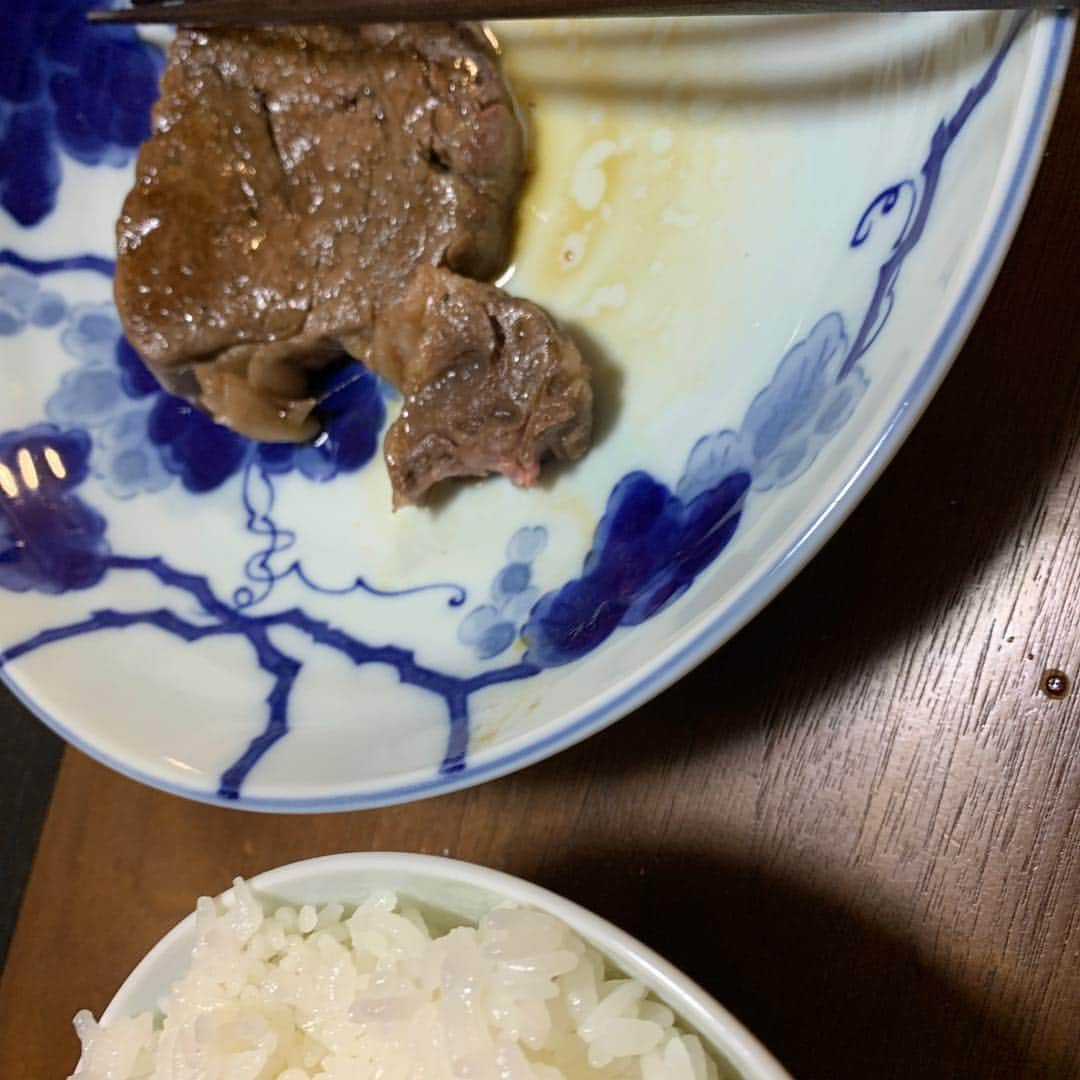 はんじょうさんのインスタグラム写真 - (はんじょうInstagram)「低温調理器で焼いた肉うまし もう家から出ません」4月5日 21時35分 - hanjoudesu