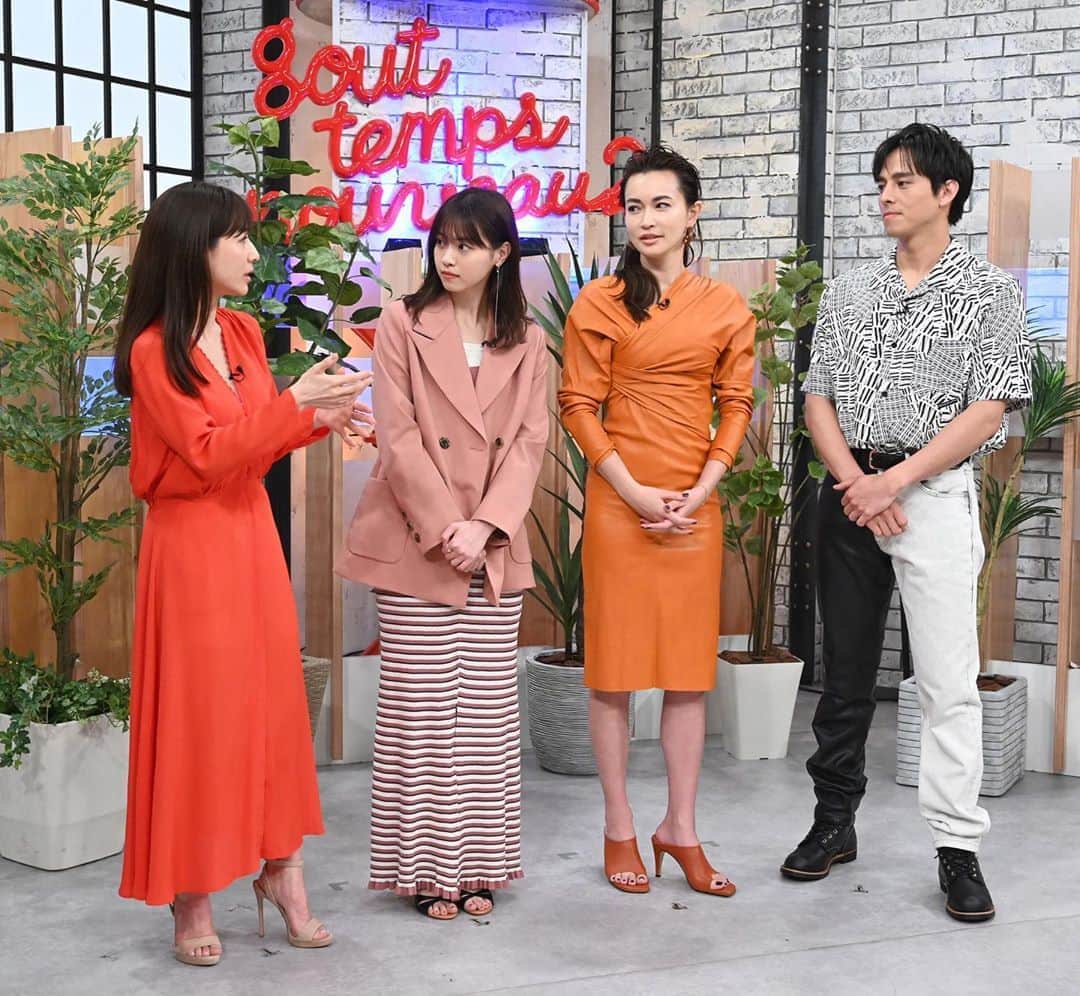 のインスタグラム：「💃✨ファッション✨🕺 ・ 先日放送された #グータンヌーボ2 MC4人の #ファッション をご紹介します〜💁‍♀️✨ ・ #長谷川京子 さん オレンジドレス、ブラウンサンダル、ピアス #bottegaveneta @bottegaveneta 💋 #田中みな実 さん ワンピース　@forte_forte  イヤリング、リング　@ete_official 💋 #西野七瀬 さん ワンピース・ジャケット @alexachungstagram  アクセサリー  @s.o.sfp_official @e.m.portrait 💋 #満島真之介 さん シャツ、パンツ　@alexanderwangny 靴  @redwingheritage_jp」