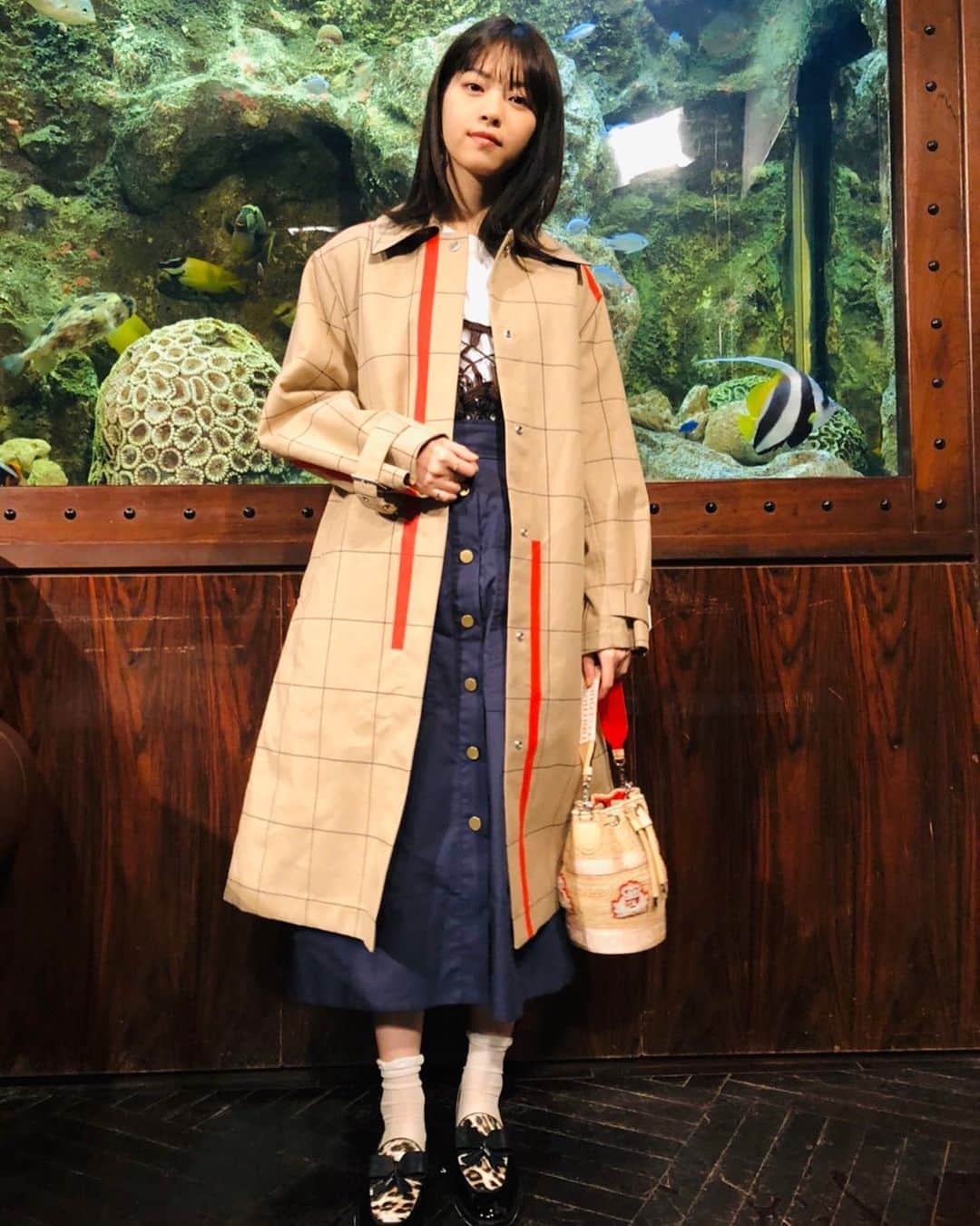 のインスタグラム：「✨💃ファッション👠✨ ・ 先日放送された #グータンヌーボ2 の #ファッション をご紹介します〜🙌😘 ・ #西野七瀬 さん コート　@31philliplim ジャケット・Tシャツ　@malamute_iii_knit スカート　@seanewyork イヤリング　@susan_alexandra リング　@ahkah_official 靴・鞄　@louboutinworld」