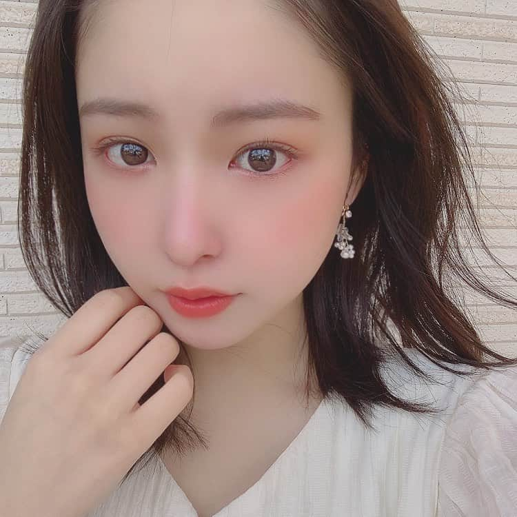 近藤里奈さんのインスタグラム写真 - (近藤里奈Instagram)「﻿ ﻿ こんばんは💫﻿ ﻿ 今日は久しぶりに前髪あげてみた♪﻿ ﻿ ﻿ この間前髪あげた方がいいよって言われて﻿ 早速あげた！単純だよね。笑﻿ ﻿ ﻿ ﻿ 最近はお家ばかりですが﻿ みなさんどうお過ごしですか？﻿ ﻿ ﻿ ﻿ 苦しい時期ですが力を合わせて﻿ 頑張りましょう！﻿ ﻿ ﻿」4月5日 23時01分 - rina_kondo_0223