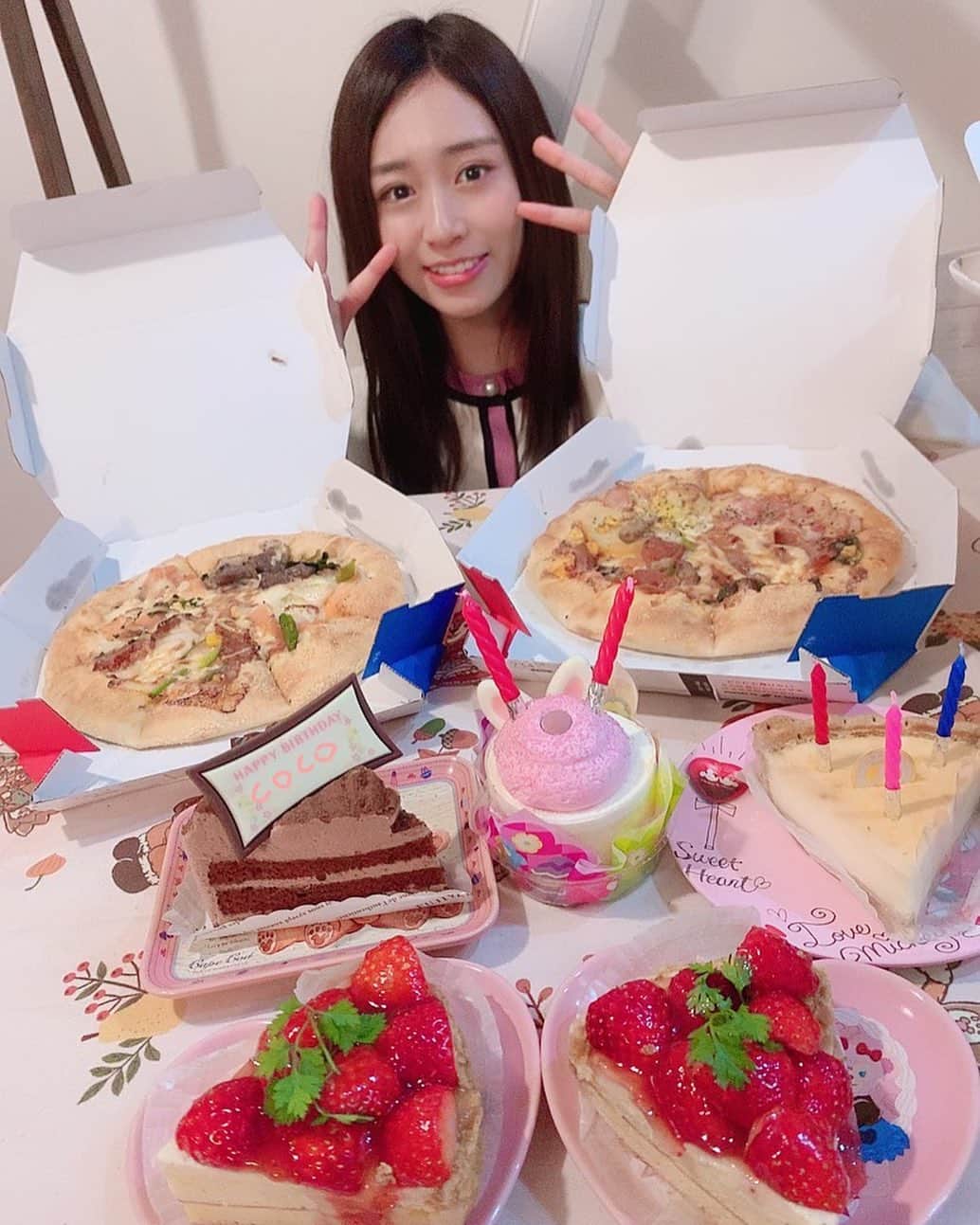 内木志のインスタグラム：「23歳になりました😊 私のスクールカレンダースタートだ❣️笑 23歳の1年もよろしくお願いします🥺💕 #内木志生誕祭2020」