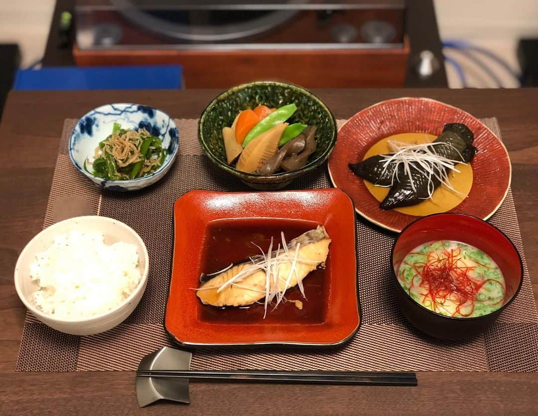 休日課長さんのインスタグラム写真 - (休日課長Instagram)「和食食べたくてさ。 久々に煮物作った。」4月6日 0時24分 - kyujitsu_kacho