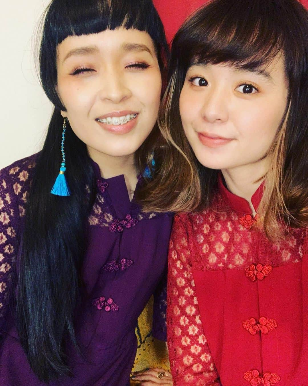 小春さんのインスタグラム写真 - (小春Instagram)「インスタライブありがとうございました。リクエストやったり妹が歌いたいのやったりマラカス無いからオートミール使ったり。  新曲お披露目しちゃいました。 「空が晴れたら」  だって昨日出来たんだもん。 みんなに聴いてもらうまでの間って不安になるもんなんですよね 感想アレコレありがとう 明日からも頑張れるヨ…🏠 新曲の動画はTwitterを見てネ YouTubeにあげようかなぁ🤔  #charanporantan  #stayhome」4月6日 1時37分 - suttokodokkoiii