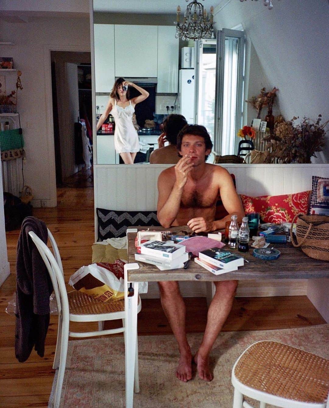 Jeanneのインスタグラム：「Nostalgia from last summer, when confinement was just because of love ❤️ Paris, July 2019.」