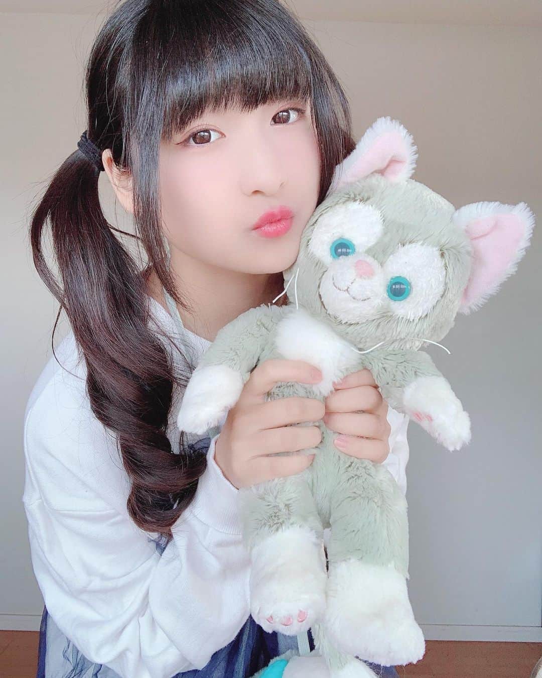 りりりのインスタグラム：「#おうちディズニー #気分だけでも #りりり #元気です #みんなは元気 ？」