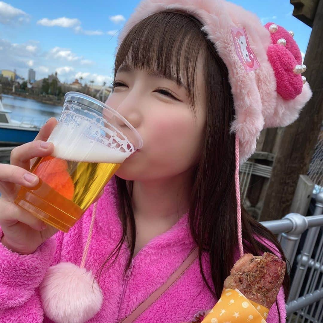 もえのあずきさんのインスタグラム写真 - (もえのあずきInstagram)「お昼から😚🍺💓 #ポークリブ #ユニバフード #ユニバコーデ #ユニバデート#ビール女子 #ビール日和 #ピンクコーデ #japanesefood #japanesegirl #japaneseidol #universalstudiosjapan」4月6日 12時05分 - moeazukitty