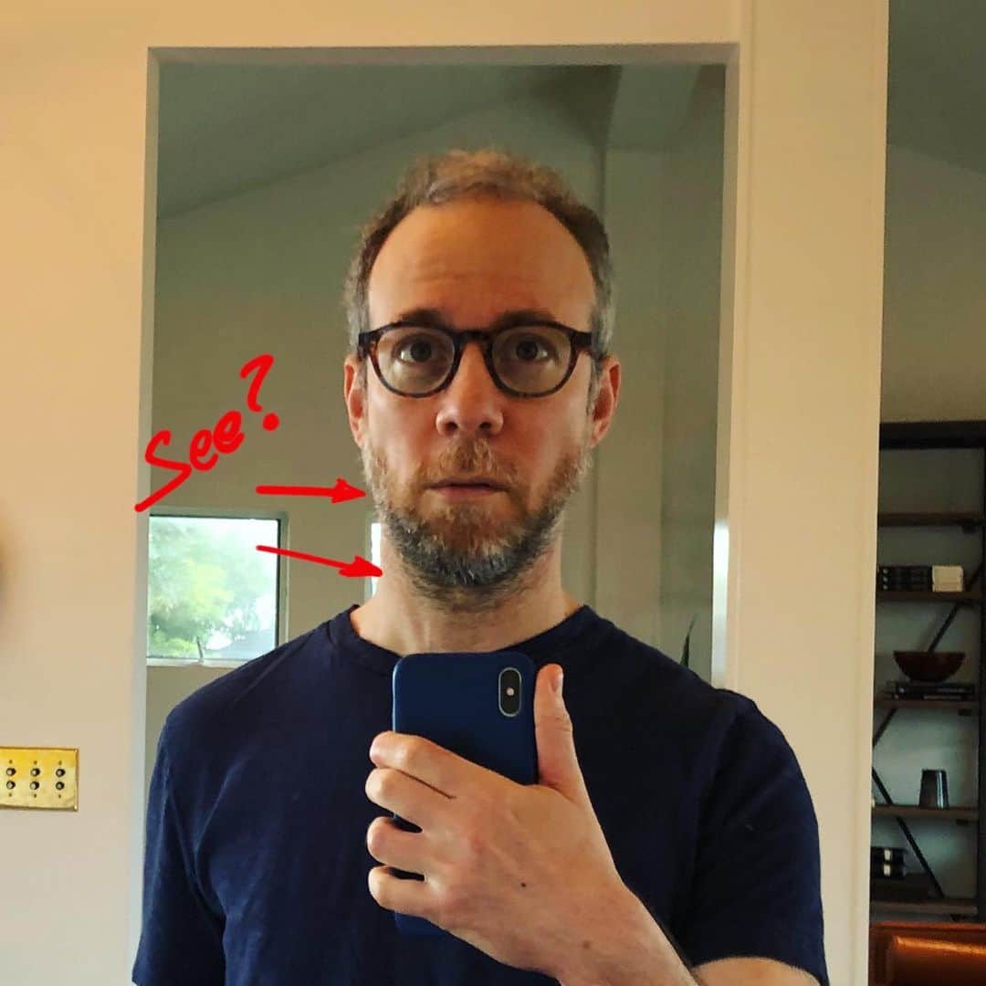 ケヴィン・サスマンのインスタグラム：「The pushback to the beard situation in my previous post was intense, so I cleaned it up a little. Not the entire neck, though. I like there to be a little mystery. Thoughts?」
