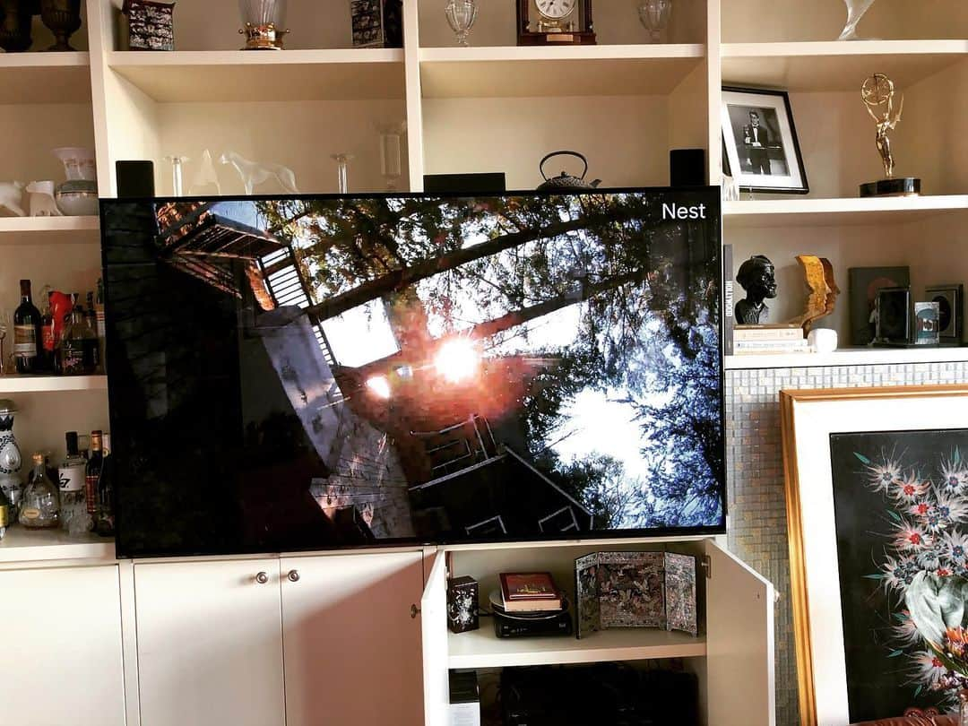 ブライアン・オーサーさんのインスタグラム写真 - (ブライアン・オーサーInstagram)「Enjoying the sunset of Muskoka from my living room in Toronto.  #stayinghome #staysafeeveryone」4月6日 8時06分 - brianorser