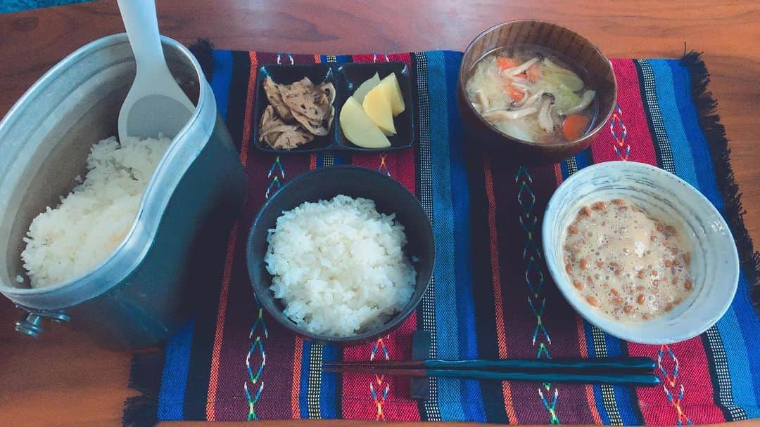 長田成哉のインスタグラム：「味噌汁旨し。 #個人的な自炊の記録」
