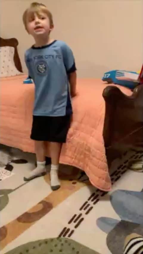 クレア・コフィーのインスタグラム