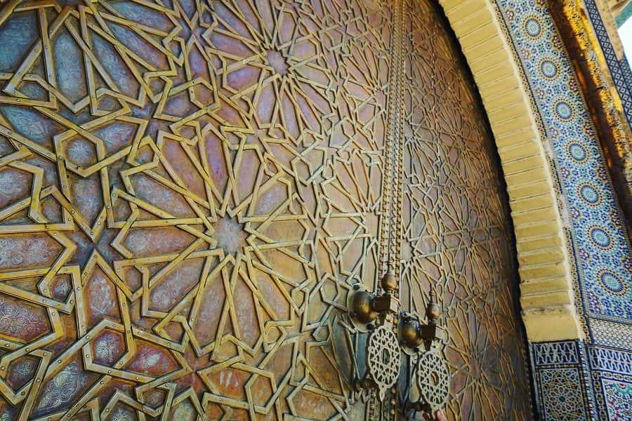 谷中麻里衣さんのインスタグラム写真 - (谷中麻里衣Instagram)「More from Morocco last summer ☀️ Gates to Dar al-Makhzen, the king’s palace in Fez ✨ . フェズにあるモロッコの王宮🇲🇦 門が圧巻でした😊 . #モロッコ #モロッコ旅行 #フェズ #morocco」4月6日 21時03分 - marieyanaka