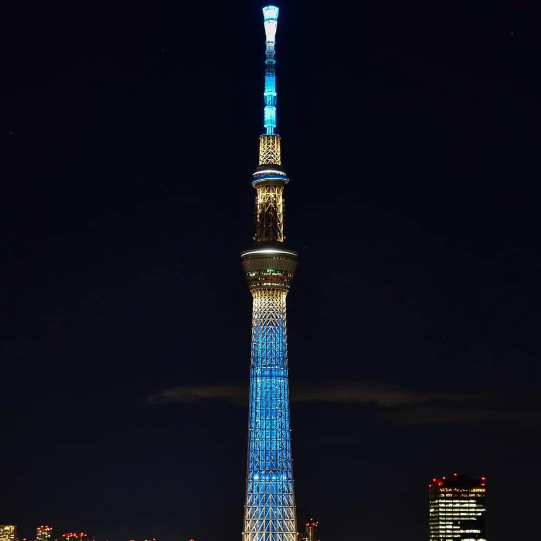 TOBU RAILWAY（東武鉄道）さんのインスタグラム写真 - (TOBU RAILWAY（東武鉄道）Instagram)「. . 🚩TOKYO SKYTREE . . [TOKYO SKYTREE’s illumination has been upgraded with increased radiance!] . . TOKYO SKYTREE’s illumination has been renewed with an impressive lighting design that will remain in the hearts of the people who will see it, with more radiance and various arrangements filled with lots of lively movements.  http://www.tokyo-skytree.jp/en/enjoy/lighting/ . . . . . #tokyoskytree #tokyo #asakusa  #travelgram #tobujapantrip #discoverjapan #unknownjapan #jp_gallery #visitjapan #japan_of_insta #art_of_japan #instatravel #japan #instagood #travel_japan #exoloretheworld  #landscape #ig_japan #explorejapan #travelinjapan #beautifuldestinationsaroundworld」4月6日 12時53分 - tobu_japan_trip