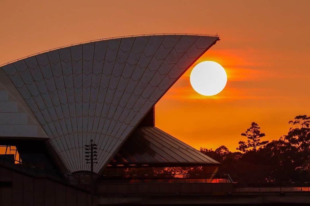 のインスタグラム：「Morning sunrise #preiso ☀️」
