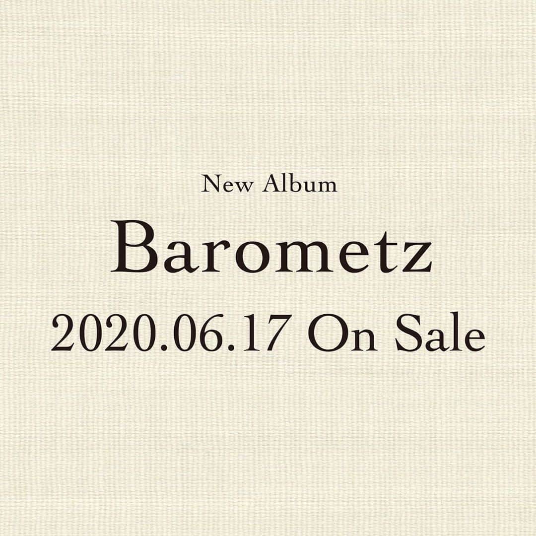 安藤裕子さんのインスタグラム写真 - (安藤裕子Instagram)「New Album「Barometz」6月17日（水）へ発売延期のお知らせ  ーーー この度、コロナウィルスによる昨今の情勢により 当初予定しておりましたスケジュールでの制作進行が困難な状況にあり 終息の目処がいつになるのか見通しがつかない現状の暫定的な判断となりますが、オリジナルアルバム「Barometz」の発売日を当初予定としておりました5月20日から、約1ヶ月後となる6月17日へ延期することを決定致しました。  発売を楽しみにお待ちいただいているところ、誠に申し訳ございません。  発売日の変更のみとなりますので、すでに店舗、ECサイト等でご予約されたお客様におかれましては、予約が維持されることになります。  今作品には安藤裕子のとても強い”想い”が詰め込まれております。 当初お伝えしておりました発売日にお届けできないことが残念であり、大変申し訳ない気持ちではございますが、熱量は変わることなく皆さまのもとへお渡しできればと思っておりますので、何卒今暫くお待ちいただけますと幸いです。 そして引き続き、安藤裕子への変わらぬご支援をどうぞ宜しくお願い致します。  最後に、感染された方々の一刻も早い回復をお祈り申し上げますとともに 一日も早く終息し安心できる日常を、さらに音楽を楽しめる生活を取り戻せるように切に願っております。  #安藤裕子」4月6日 15時08分 - yuko_ando