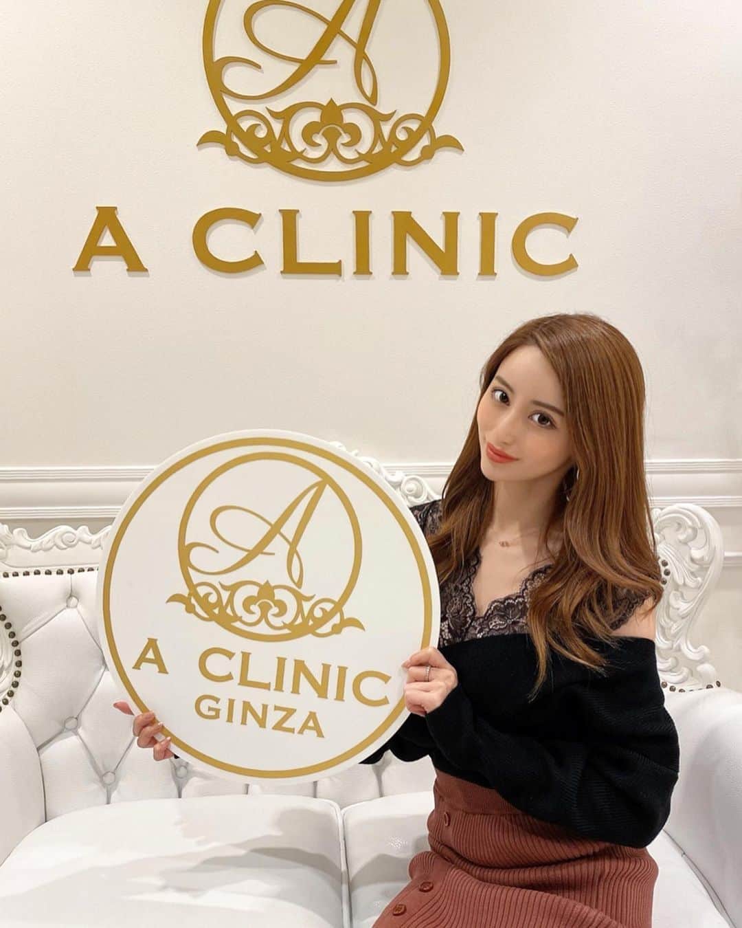 ほずにゃむさんのインスタグラム写真 - (ほずにゃむInstagram)「自粛ムードの中 皆さんどうお過ごしですか？🐱 ほずみはお仕事も延期になって⚡️ 自宅でもできることしてます♥ . コロナウイルスがこれ以上 拡散しないように外出は控えてます💦 みなさんも本当に気をつけて下さい( ᵕ̩̩ㅅᵕ̩̩ ) . この前 @a_clinic_ginza  ではじめてシャネル注射してきたょ💉💛 全然痛くなくてかなり効果実感できて シワも薄くなってハリもでたよ❣⃛ . #コロナ終息したら美活」4月6日 16時31分 - hozunyam0818
