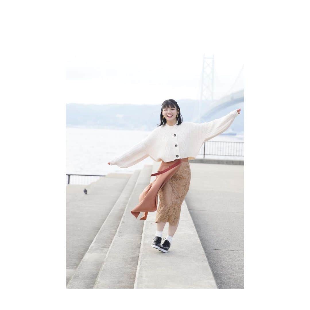 坂元葉月さんのインスタグラム写真 - (坂元葉月Instagram)「﻿ ﻿ ﻿ 凄い絶妙なバランス感覚で立ってるから﻿ みんな見て～～、﻿ ﻿ ﻿ ﻿ #わーすた2nd写真集 #ごぶんのいち」4月6日 17時38分 - wasuta_hazuki_sakamoto