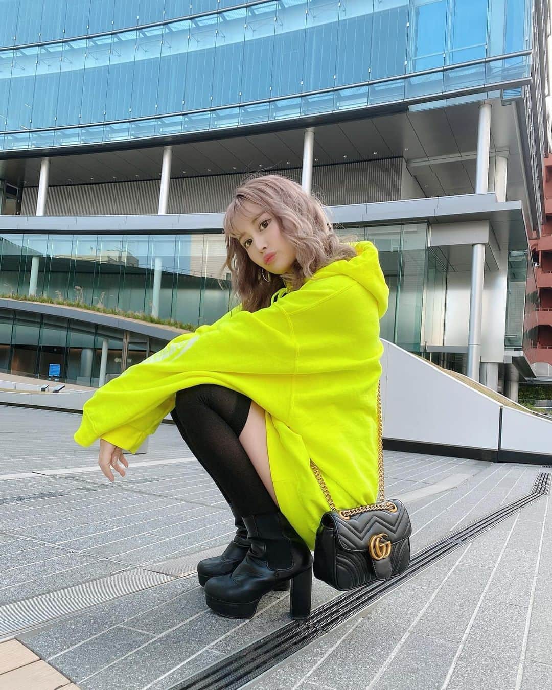 Shihoさんのインスタグラム写真 Shihoinstagram ニーハイの子は好き パーカーコーデ パーカー女子 ニーハイ ニーハイソックス ニーハイコーデ ファッション 六本木 港区 ゆるコーデ ショートカット ショートヘアー ヘア