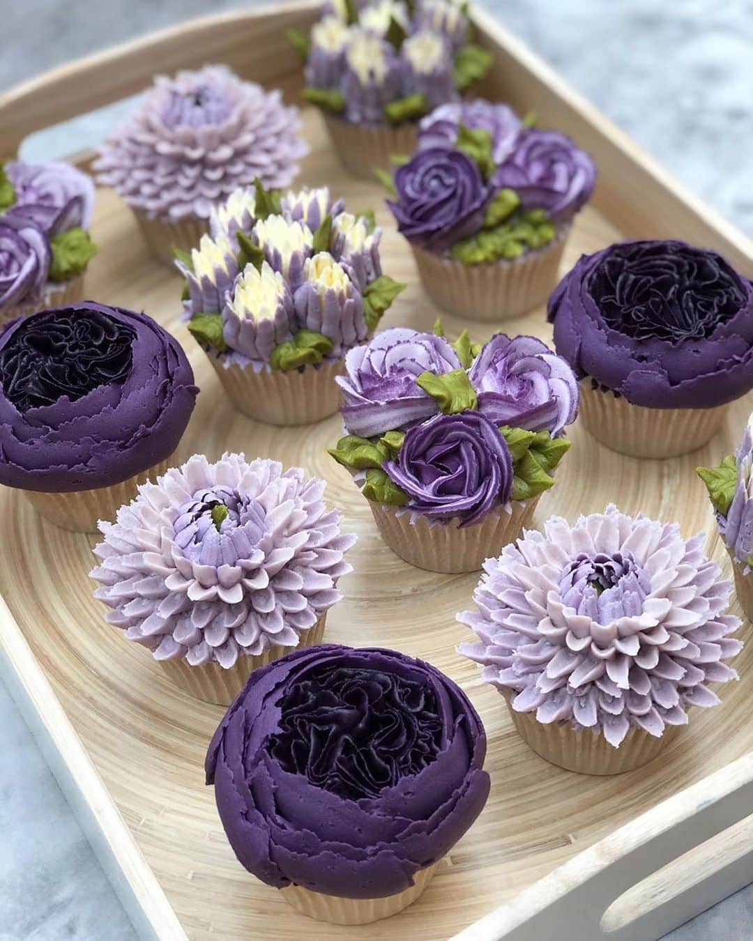 9GAGさんのインスタグラム写真 - (9GAGInstagram)「Blooming cupcakes By @cakesbyjanetaylor - @9gaggirly #flowers #cupcake #9gag」4月6日 18時51分 - 9gag
