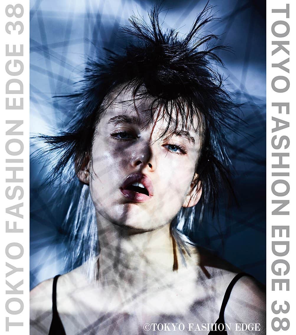 東京ファッションエッジ／プロフェッショナル東京のインスタグラム：「TOKYO FASHION EDGE 38号に掲載の美容師様をご紹介します------------------✂︎ 梅田隆幸 美容室 PERK.（埼玉県） @um_takayuki  Hair&Make-up&Stlying：Takayuki Umeda／Photo：Yusuke Matsuyama  #東京ファッションエッジ　#tokyofashionedge #梅田隆幸 #profeshionaltokyo #クリエイティブヘア #creative #クリエイティブヘアスタイリスト #creativehairstylist #hair #ヘアスタイル #hairstyle #ヘアカラー #haircolor #メイク #make #makeup #ファッション #fashion #美容師 #ヘアスタイリスト #hairstylist #hairstylistjapan #美容学生 #modermsalon #colorsync #hairtransformation #hairinspo #hairofinstagram #美容学生と繋がりたい #fashionista」