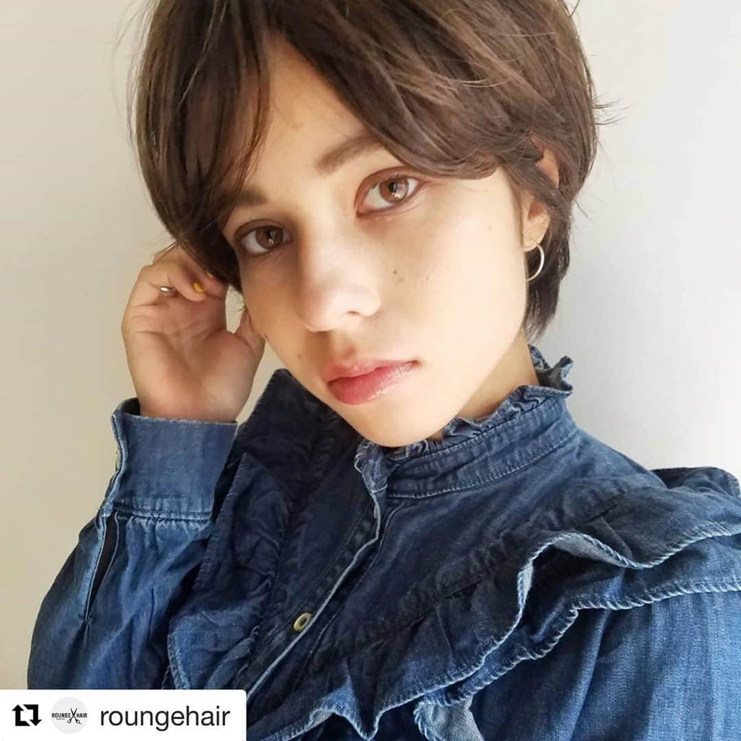 THROW 【スロウ】さんのインスタグラム写真 - (THROW 【スロウ】Instagram)「#Repost @roungehair with @get_repost ・・・ 🧸🧸🧸 . . . sakai  #roungehair #吉祥寺サロン#吉祥寺#サロンモデル#美容室#くせ毛風#ハンサムショート #fashion #抜け感#透け感#コーディネート#透明感#大人可愛い#ヘアメイク#メイク#レディライク#ナチュラル#ヘアアレンジ#美容師#スロウカラー #髪型#髪色#fashion#外国人風#ゆるいカール」4月6日 19時57分 - throwcolor