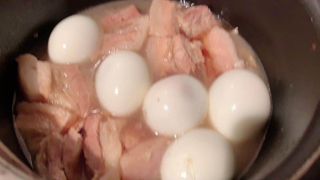 つぼみのインスタグラム：「【つぼみさんTwitterより】﻿ ﻿ 中身はこう、、😋﻿ ﻿ これから煮込んで明日には最高になる予定🌟﻿ ﻿ #つぼみ﻿ #つぼみん﻿ #つぼみたん﻿ #AV女優﻿ #sexy女優﻿ #エクセリア﻿ #MOODYZ ﻿ #WANZ ﻿ #Tsubomin﻿ #ワンズファクトリー﻿ #ロリータ﻿ #Tsubostagrazm﻿ #fanstagram﻿ #ロリ界の神﻿ #ぼみつ﻿ #アダルトビデオ﻿ #可愛い﻿ #女神﻿ #セクマイ﻿ #コスプレ﻿ #S1﻿ #同人作家﻿ ﻿ ﻿ ﻿ ﻿ 日記はトップページのURLから－＝≡( ๑´･ω･)」