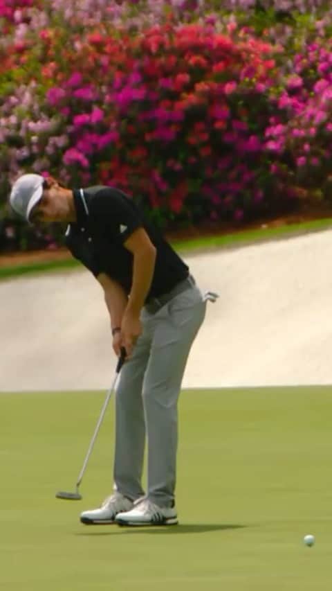 ホアキン・ニーマンのインスタグラム：「My first time playing at @themasters was in 2018 after I won the Latin America Amateur Championship @laac_golf, and I’ll never forget it. I wasn’t nervous until they called my name on the first tee. That year had a lot of great memories so I’ll share these videos from each day that the team at the Masters put together. I’m definitely missing it this year! Can’t wait for November! . .  Mi primera vez jugando @thamasters fue el 2018 después de ganar the Latin America Amateur Championship y nunca lo voy a olvidar. No estaba nervioso hasta que me nombraron en el tee del uno. Tuve muchos recuerdos increíbles, aquí les dejo unos videos que el Master hizo por mi. Que ganas de estar ahí! Nos vemos en Noviembre.」