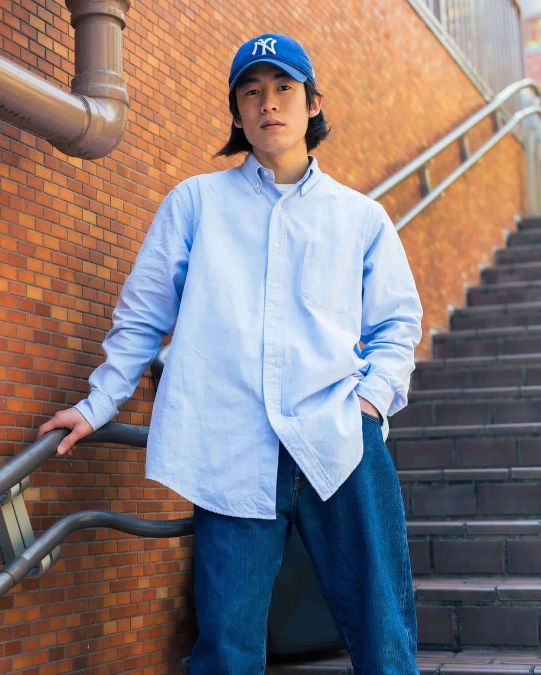 yukiのインスタグラム：「いや、まあ、ちょっとだけ勘違いしてる シャツはかっこいい、間違いなく 1年前までだったら上までピシっと閉めてたな」