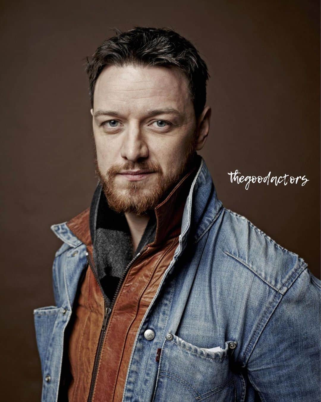 ソン・ジュンギのインスタグラム：「#JamesMcAvoy (born 21 April 1979) is a Scottish actor. He made his acting debut as a teen in The Near Room (1995) and made mostly television appearances until 2003, when his feature film career began. His notable television work includes the thriller State of Play and the science fiction miniseries Frank Herbert's Children of Dune. In 2003, McAvoy appeared in a lead role in Bollywood Queen,then another lead role as Rory in Inside I'm Dancing in 2004. This was followed by a supporting role, as the faun Mr. Tumnus, in #TheChroniclesofNarnia: The Lion, the Witch and the Wardrobe (2005).His performance in Kevin Macdonald's drama The Last King of Scotland (2006)garnered him several award nominations, including the BAFTA Award for Best Supporting Actor. The critically acclaimed romantic drama war film Atonement (2007) earned him a Golden Globe Award nomination and his second BAFTA nomination. He later appeared as a newly trained assassin in the action thriller Wanted (2008). In 2011, McAvoy played Professor Charles Xavier in the superhero film #XMen: First Class, a role he reprised in X-Men: Days of Future Past (2014), X-Men: Apocalypse (2016), Deadpool 2 (2018) and Dark Phoenix (2019).McAvoy starred in the crime comedy-drama film Filth (2013), for which he won Best Actor in the British Independent Film Awards.In 2016, he portrayed Kevin Wendell Crumb, a man with 23 alternate personalities, in M. Night Shyamalan's #Split, for which he received critical acclaim,[8][9] and later reprised the role for the sequel Glass (2019). Since 2019, he has played Lord Asriel Belacqua in the BBC/HBO fantasy series #HisDarkMaterials.」