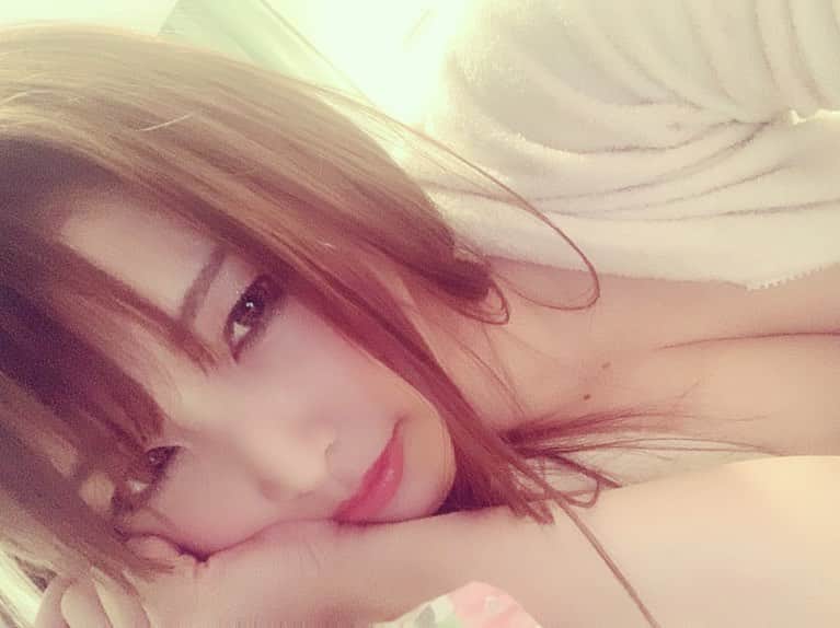 新村あかりのインスタグラム：「アレルギー検査したら 蛾のアレルギーあった。笑 逆にそれ以外なんもアレルギー反応なかったし良かった💕」